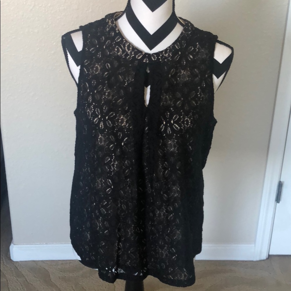 Monteau - Lace black top. Large.